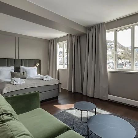 Clarion 4*