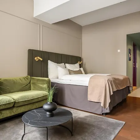 Clarion 4*