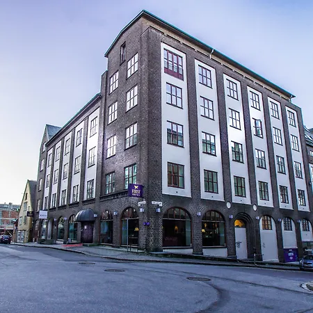 Bryggen Hotell 4*
