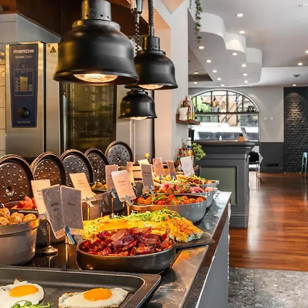 Bryggen Hotell 4*